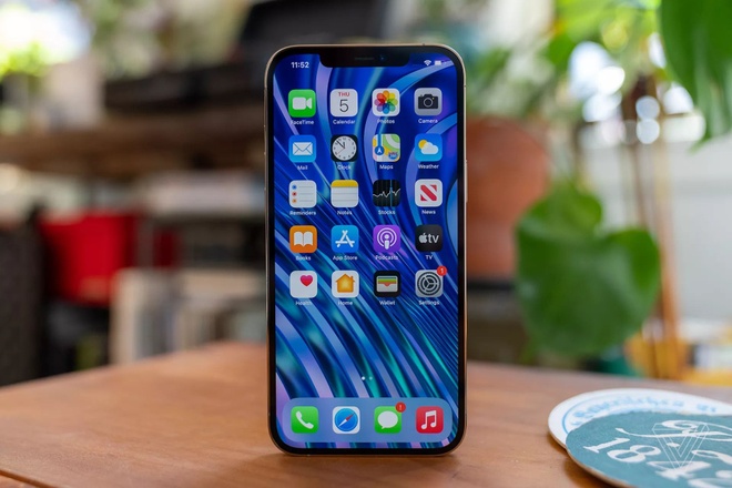 Tại sao nên chọn màn hình linh kiện iPhone nhập khẩu chính ngạch full VAT thời điểm này?