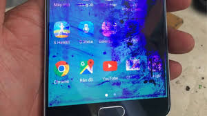 Tại sao chỉ một vết chảy mực nhỏ có thể khiến bạn mất trắng màn hình Samsung?