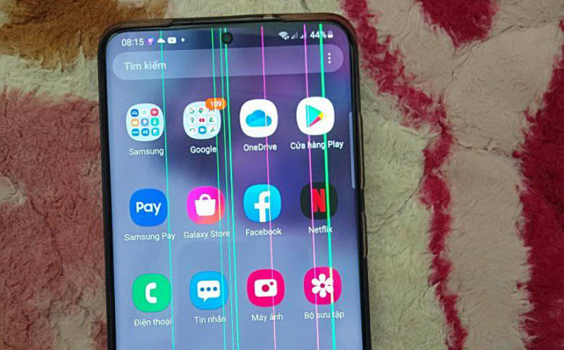 Đừng xem nhẹ vết sọc – Màn hình Samsung có thể “đi” bất cứ lúc nào!