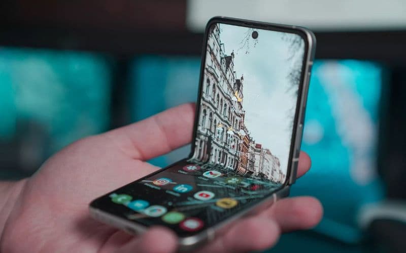 AMOLED trên Samsung giá rẻ: Có đáng để chọn so với các mẫu cao cấp?