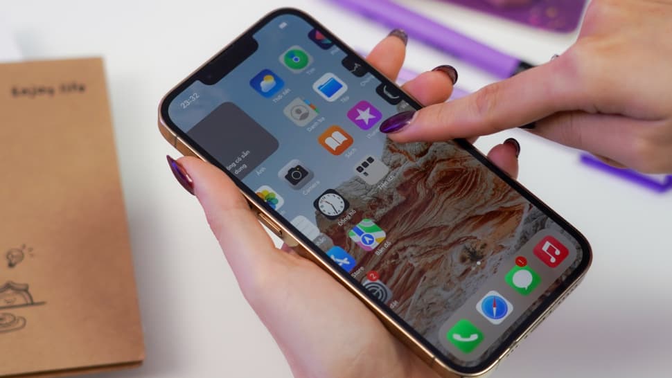 Tại sao màn hình linh kiện iPhone có thể làm giảm độ nhạy cảm ứng?