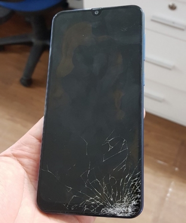 Có nên đợi đến khi màn hình Samsung liệt hẳn mới thay không?
