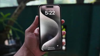 Giá thay màn hình iPhone 15 Pro Max hiện nay là bao nhiêu?