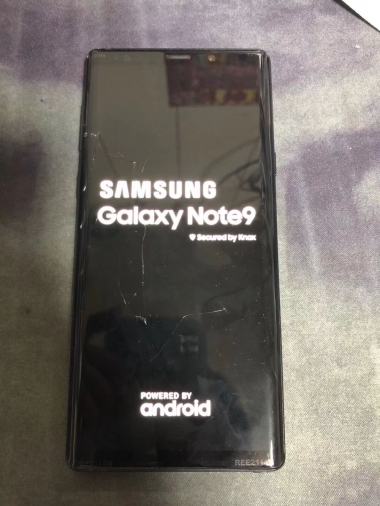 Màn hình điện thoại Samsung đời cao có dễ vỡ khi rơi từ độ cao...
