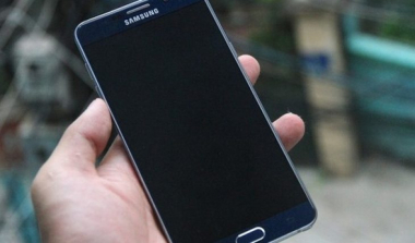 Nguyên nhân nào khiến màn hình điện thoại Samsung bị đen
