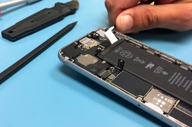 Pin iPhone nhập khẩu chính ngạch full VAT giúp đại lý tăng uy tín