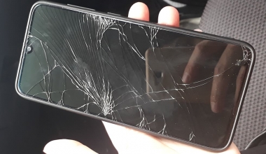 Thay màn hình Samsung đời cũ – Có thật sự đáng không?